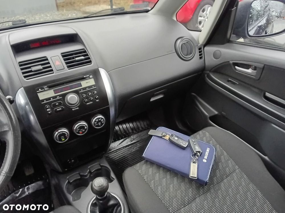 Suzuki SX4 - 12