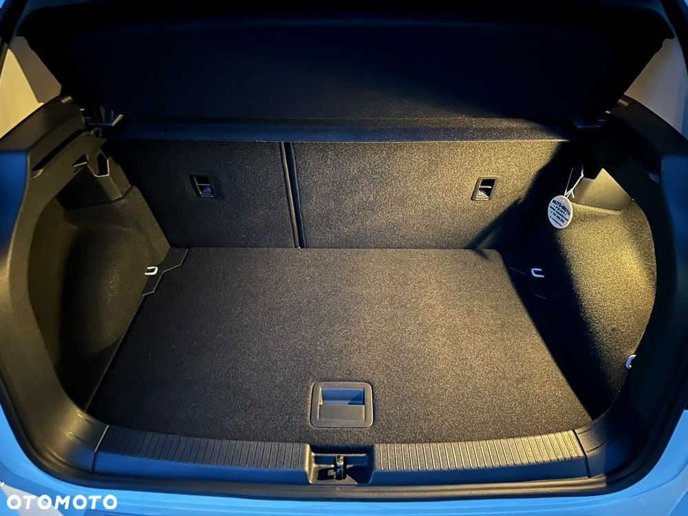Volkswagen T-Cross - 17