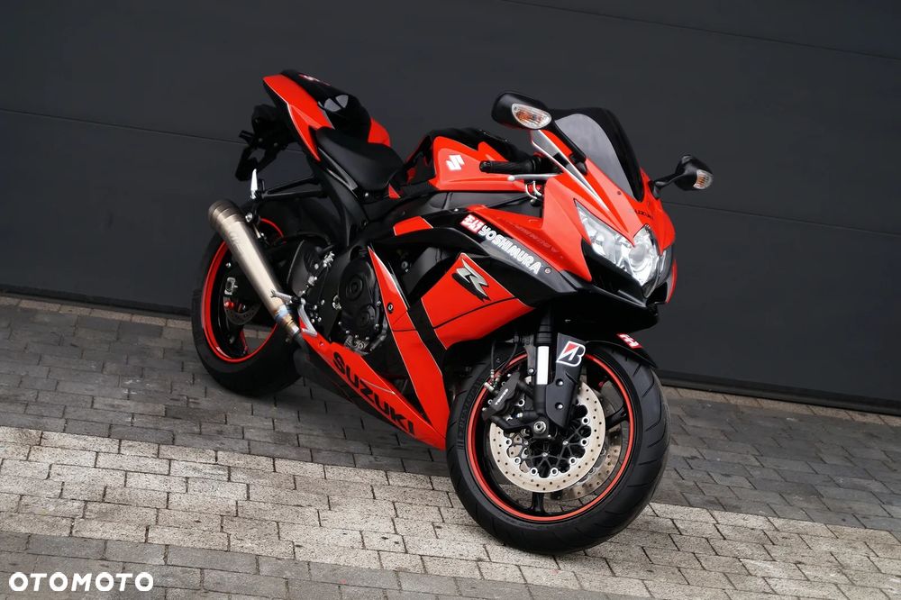 Suzuki GSX-R - 1