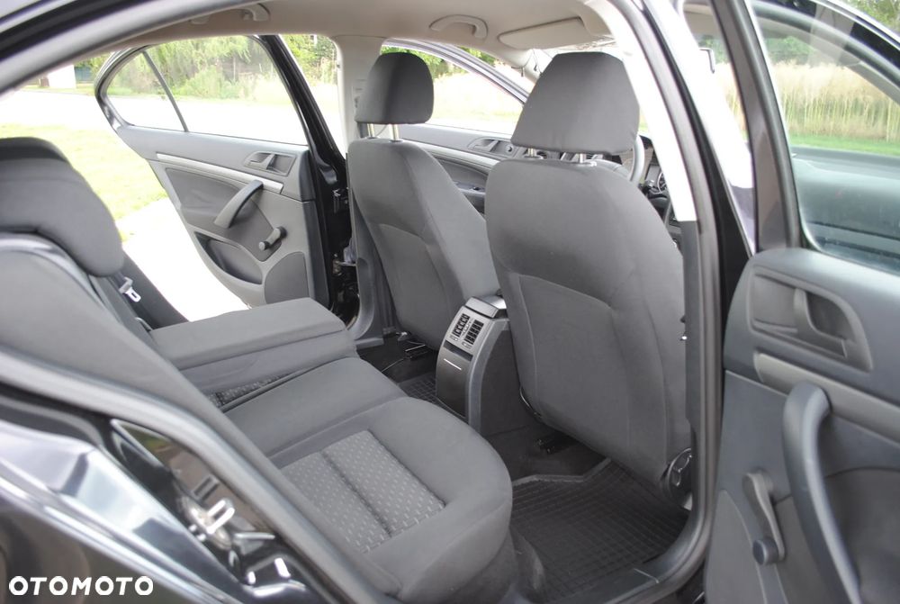 Skoda Octavia 1.6 Elegance - 18