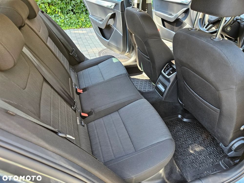 Skoda Octavia 2.0 TDI Style - 29