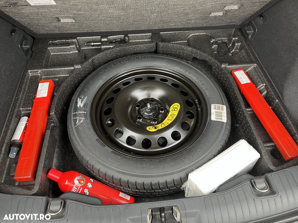 Ford Kuga - 8