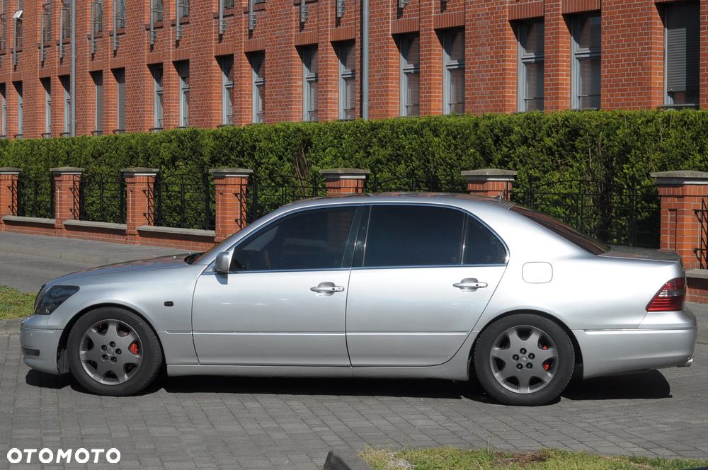 Lexus LS Voyage - 2