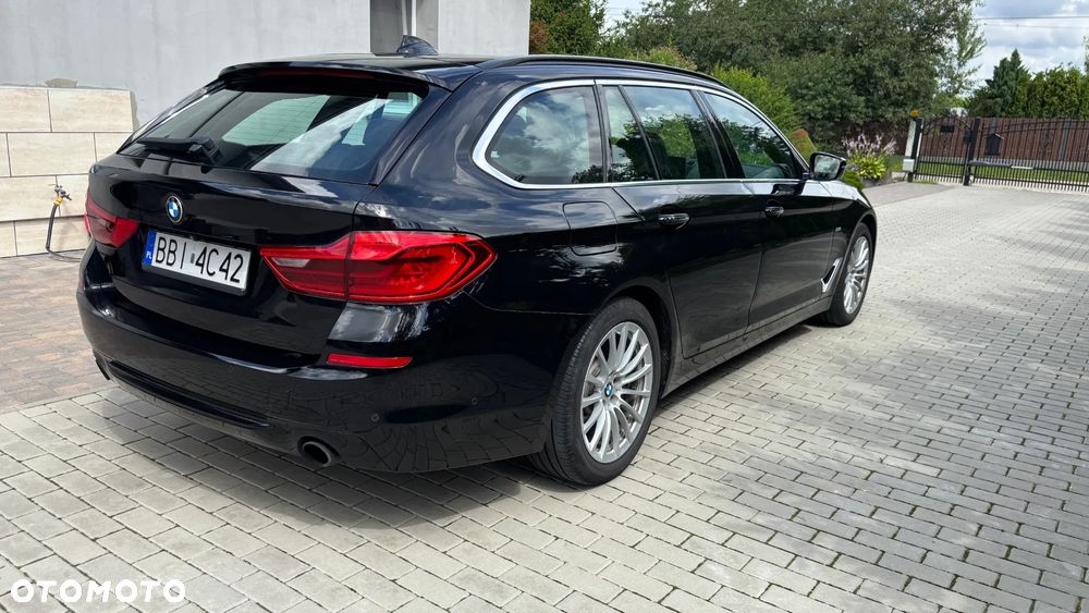 BMW Seria 5 520d Sport Line - 6