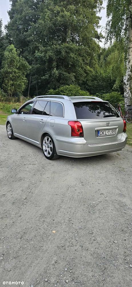 Toyota Avensis - 4