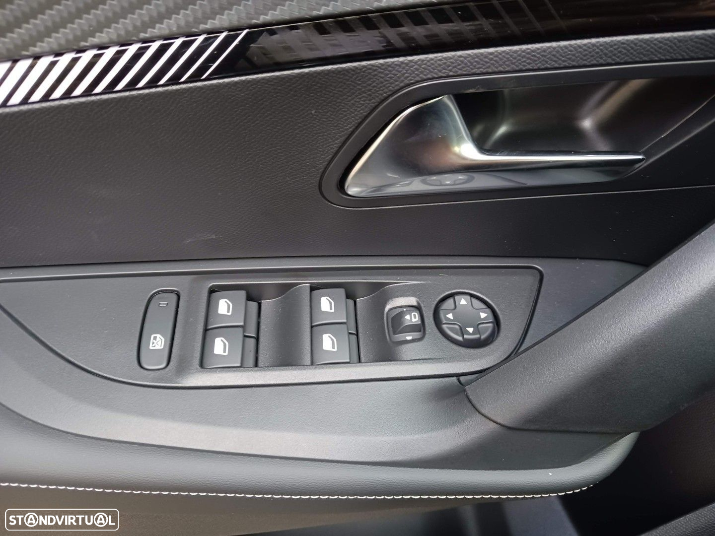 Peugeot 2008 1.2 PureTech Allure Pack - 22