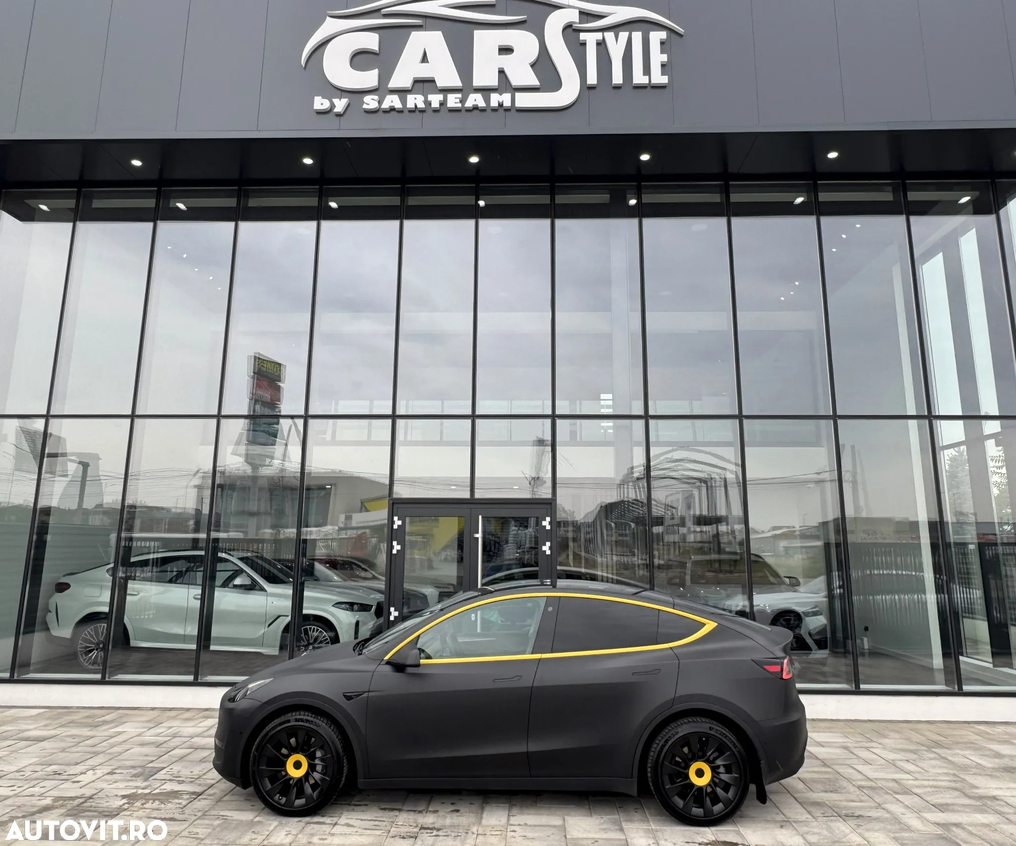 Tesla Model Y AWD Performance - 5