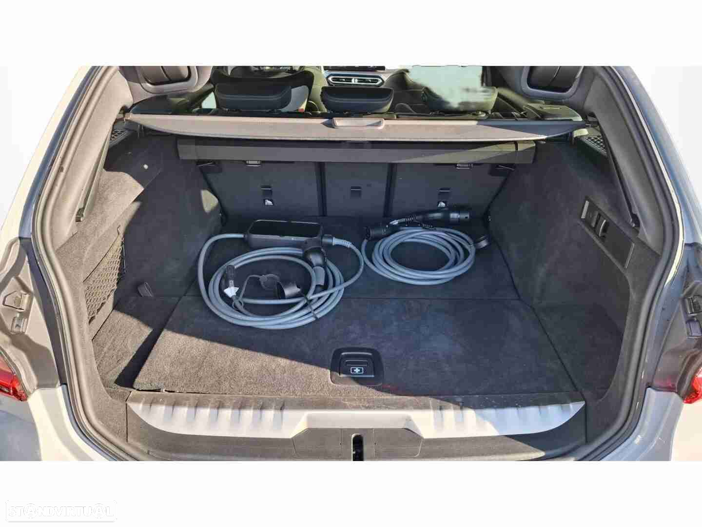BMW 320 e Touring Auto - 10