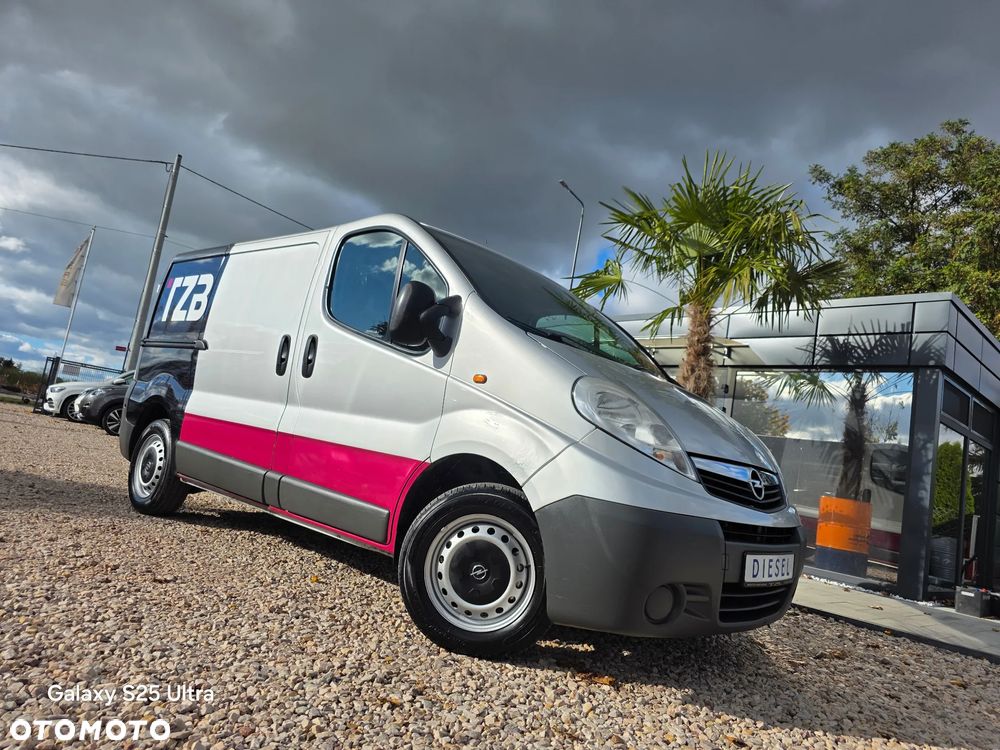 Opel Vivaro - 10