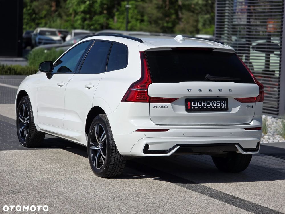 Volvo XC 60 B4 D AWD R-Design - 3