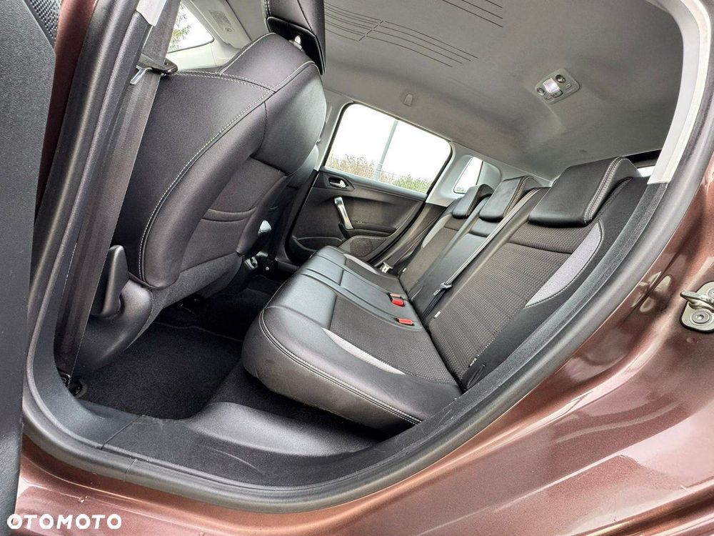 Peugeot 2008 120 VTI Allure - 29