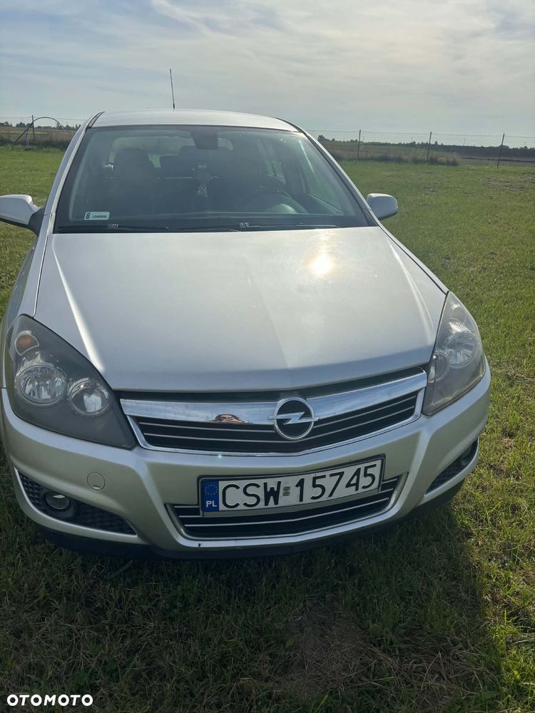 Opel Astra 2008 photo 3