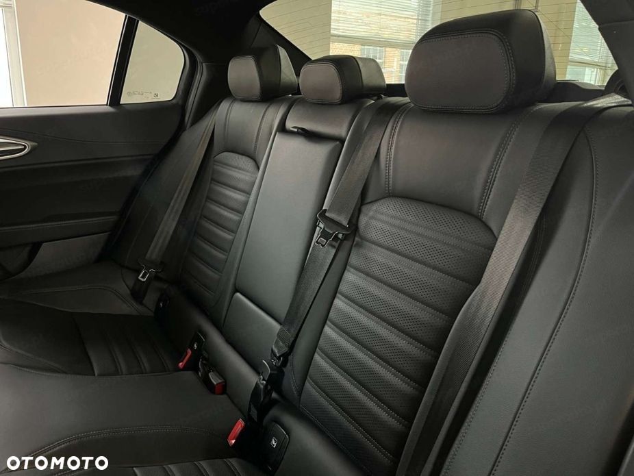 Alfa Romeo Giulia 2.2 D Turbo Veloce Q4 - 15