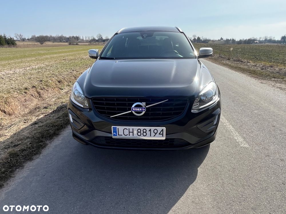 Volvo XC 60 D3 Drive-E R-Design Momentum - 4