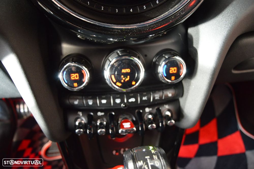 MINI 3 Portas John Cooper Works Auto Desportiva - 40
