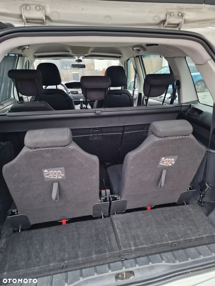 Citroën C4 Picasso - 37