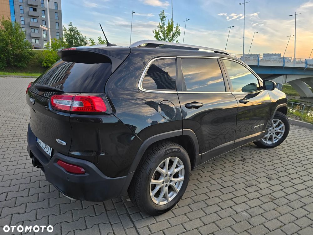 Jeep Cherokee - 18