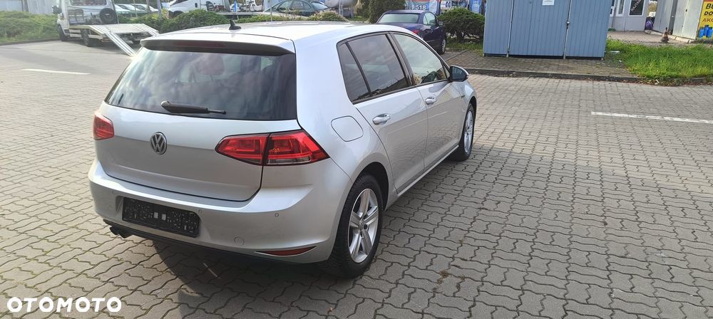 Volkswagen Golf 2.0 BlueTDI DSG Comfortline - 12