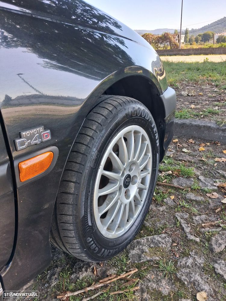 Toyota Avensis - 14