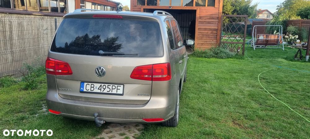 Volkswagen Touran 2.0 TDI DPF BlueMotion Technology DSG Highline - 10