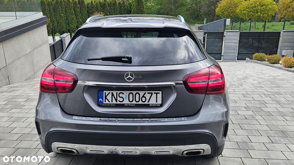 Mercedes-Benz GLA 200 7G-DCT AMG Line - 17