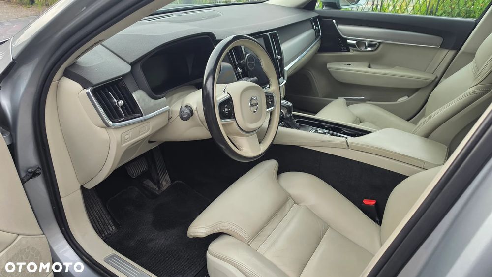 Volvo V90 D4 Momentum Pro - 6