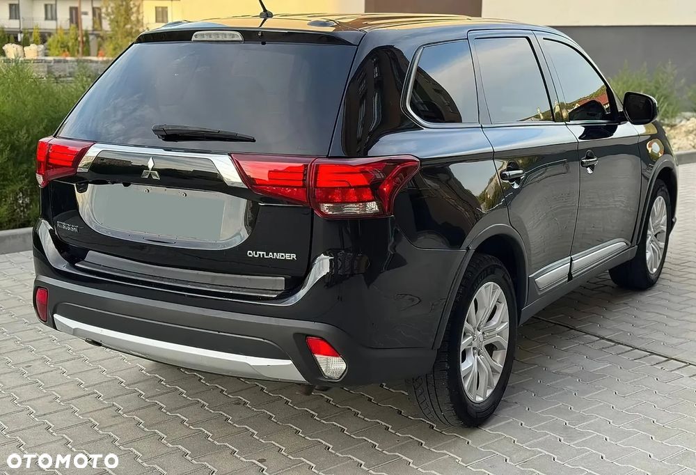 Mitsubishi Outlander - 6