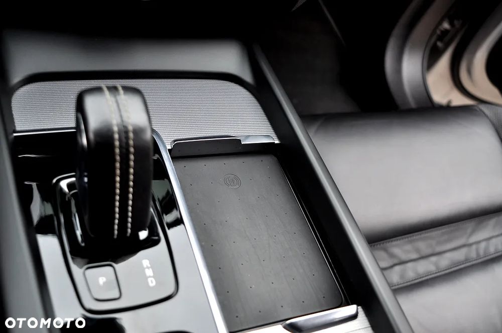 Volvo XC 60 B4 D Geartronic RDesign - 32