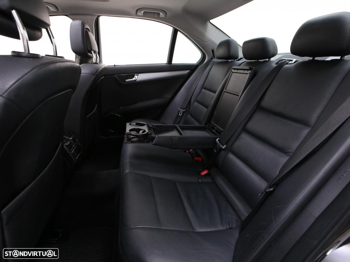 Mercedes-Benz C 320 - 10
