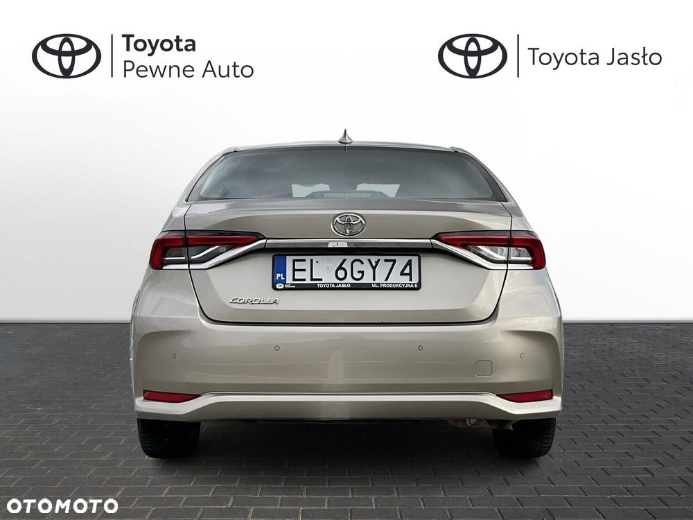 Toyota Corolla - 4