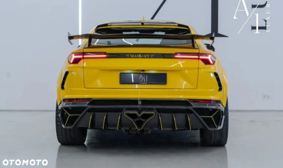 Lamborghini Urus Standard - 32