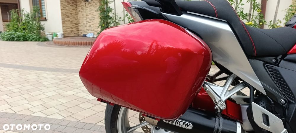 Honda VFR - 21