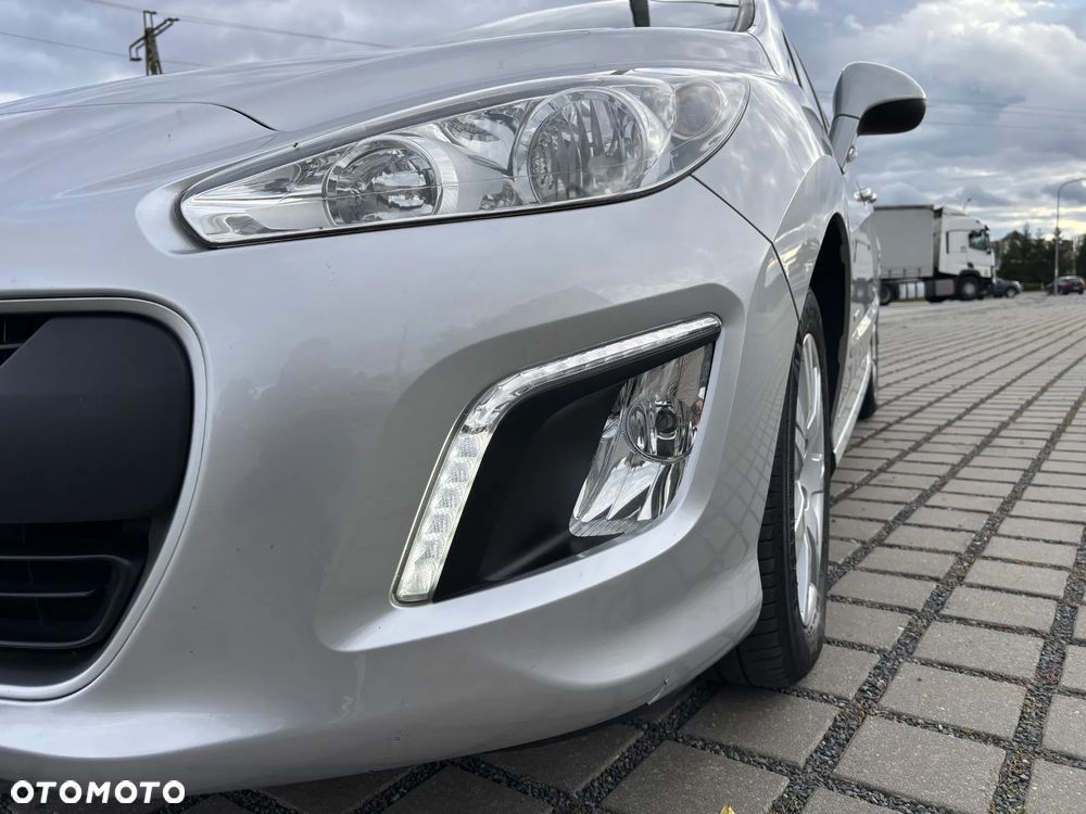 Peugeot 308 e-HDi FAP 115 Stop&Start Business Line Niveau 1 - 33