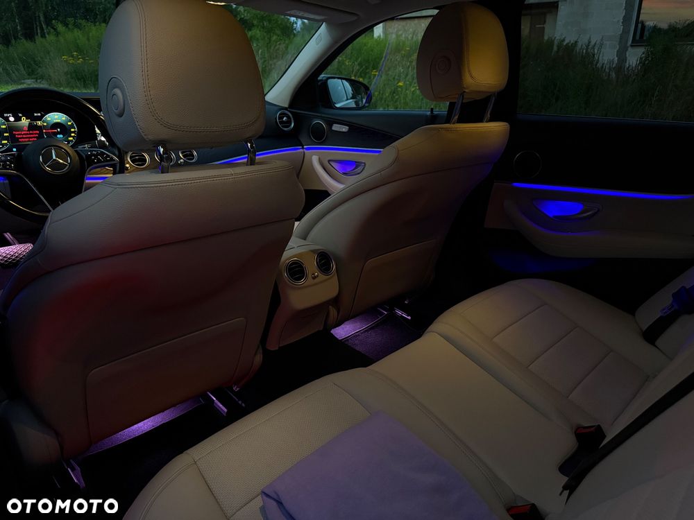 Mercedes-Benz Klasa E 300 de Avantgarde - 34