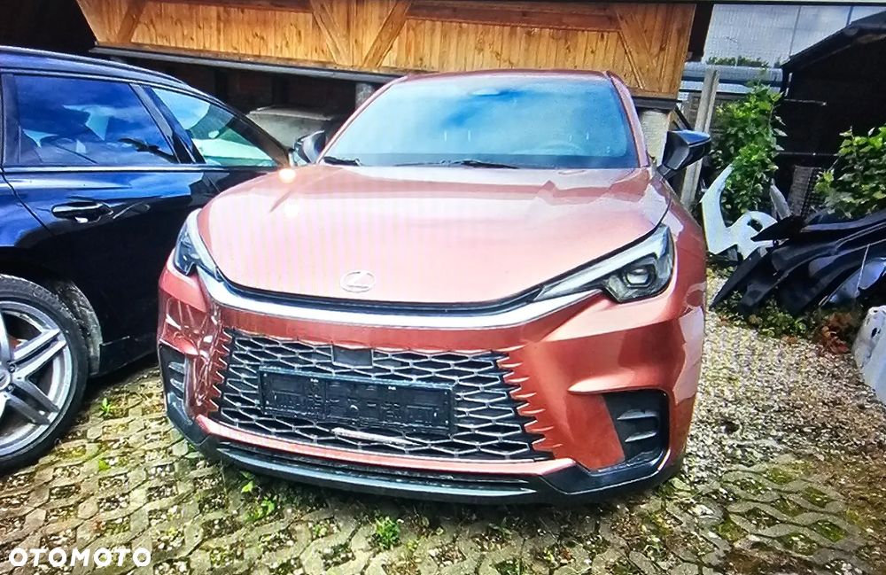 Lexus LBX - 2