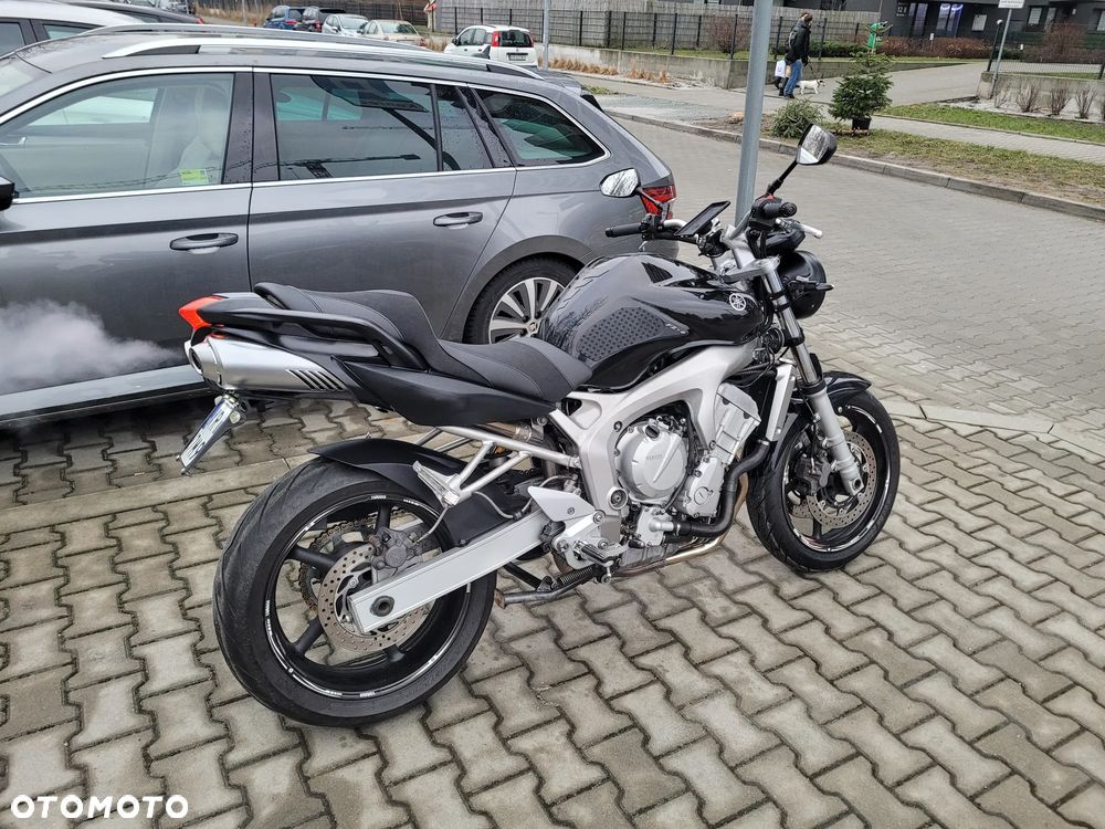 Yamaha FZ6 - 1