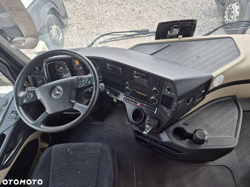 Mercedes-Benz Actros - 21