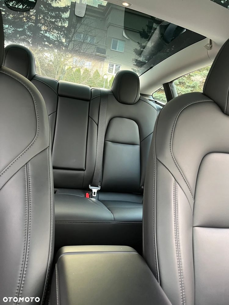 Tesla Model 3 - 14