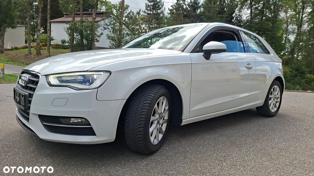 Audi A3 3-drzwiowe 1.4 TFSI Premiere Edition - 1