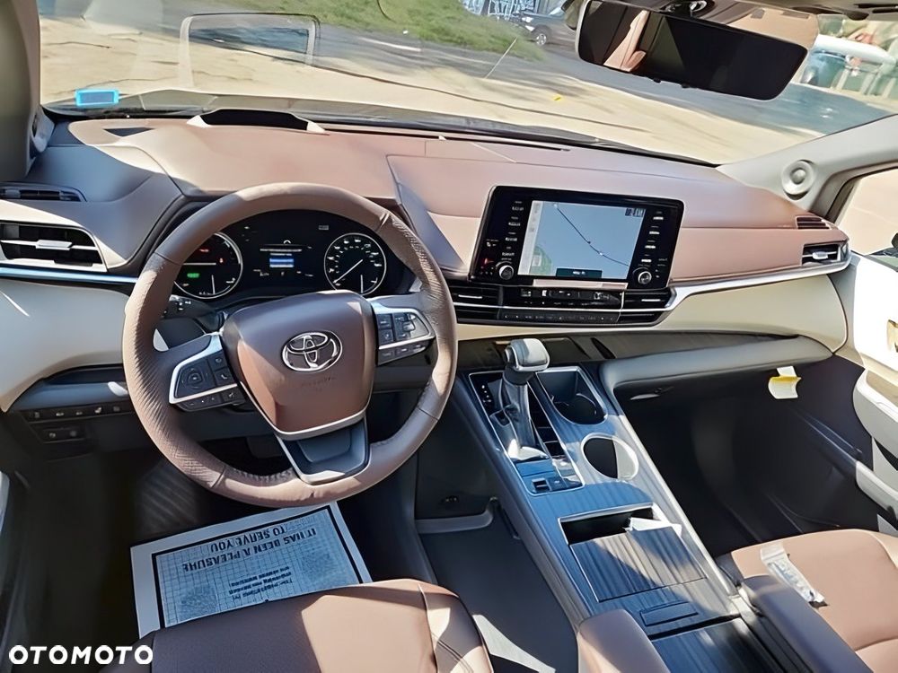 Toyota Sienna - 8