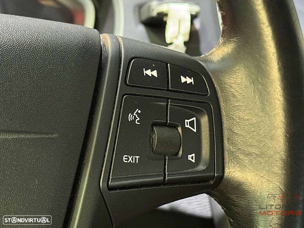 Volvo V40 1.6 D2 Momentum Powershift Eco - 23