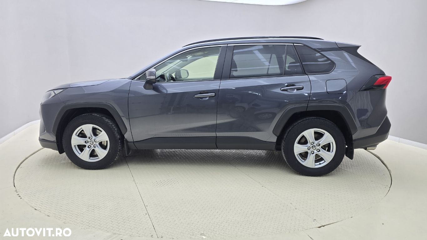 Toyota RAV4 - 9