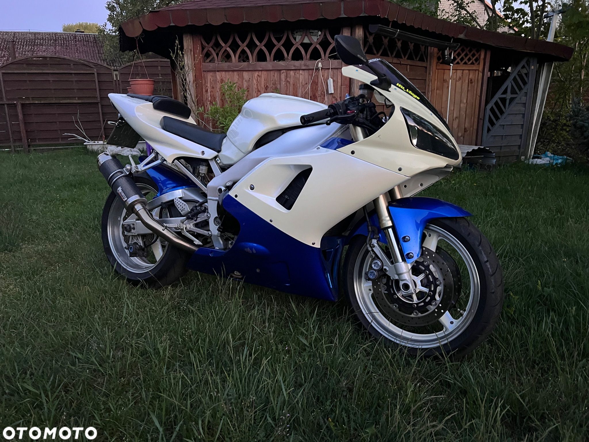 Yamaha YZF - 1