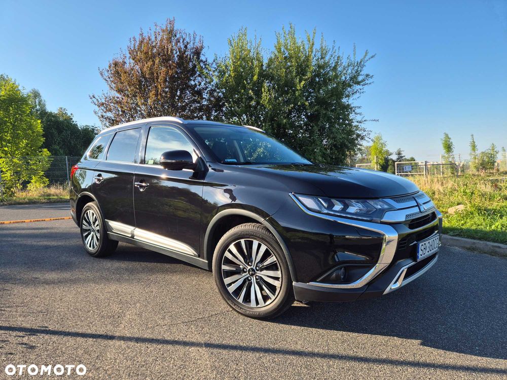 Mitsubishi Outlander - 1
