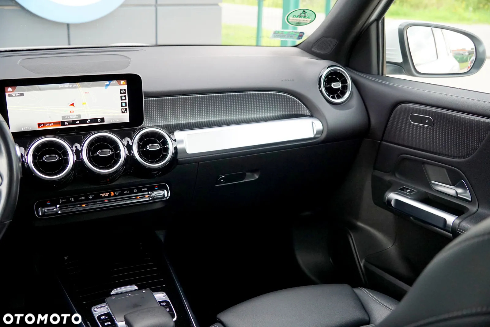 Mercedes-Benz GLB 200 7G-DCT Progressive - 31