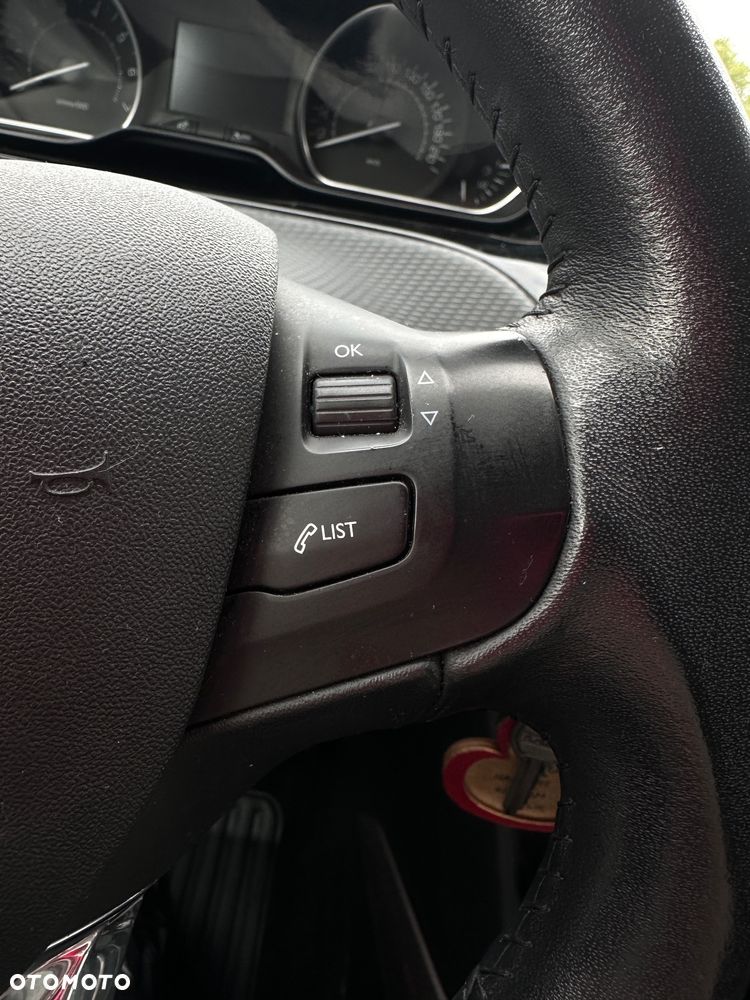 Peugeot 2008 PureTech 82 Style - 37