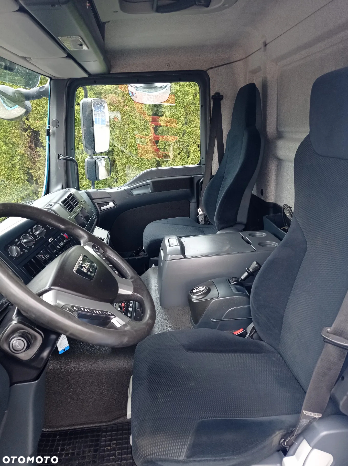 MAN TGM 18.340 4x2 HDS HIAB 144 E-5 - 11