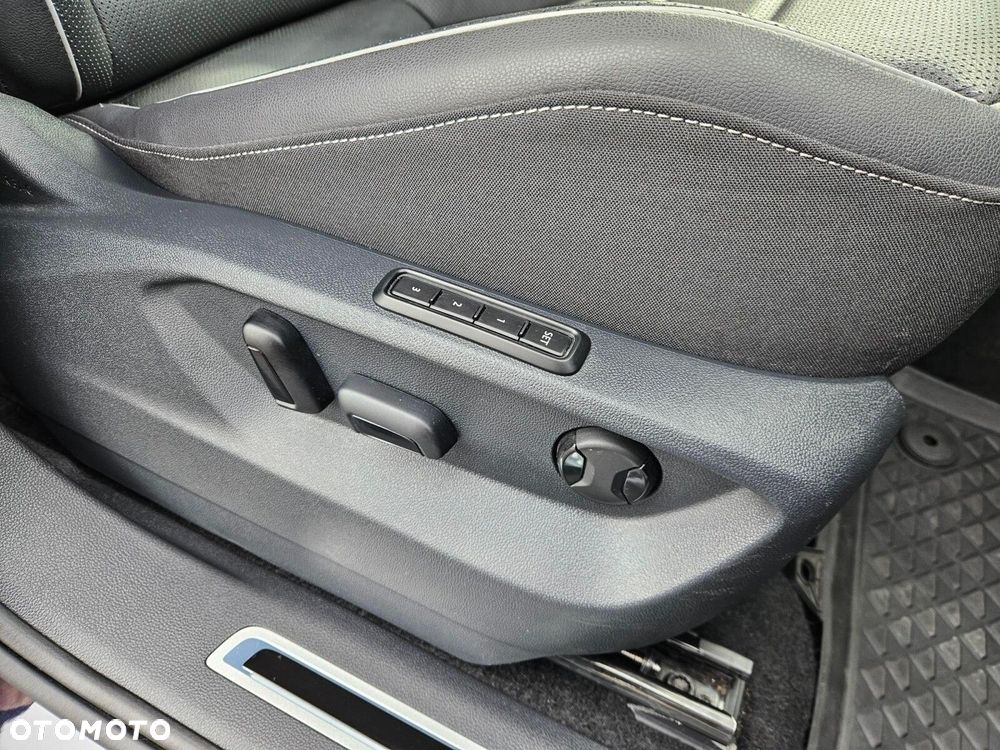 Volkswagen Tiguan Allspace - 18