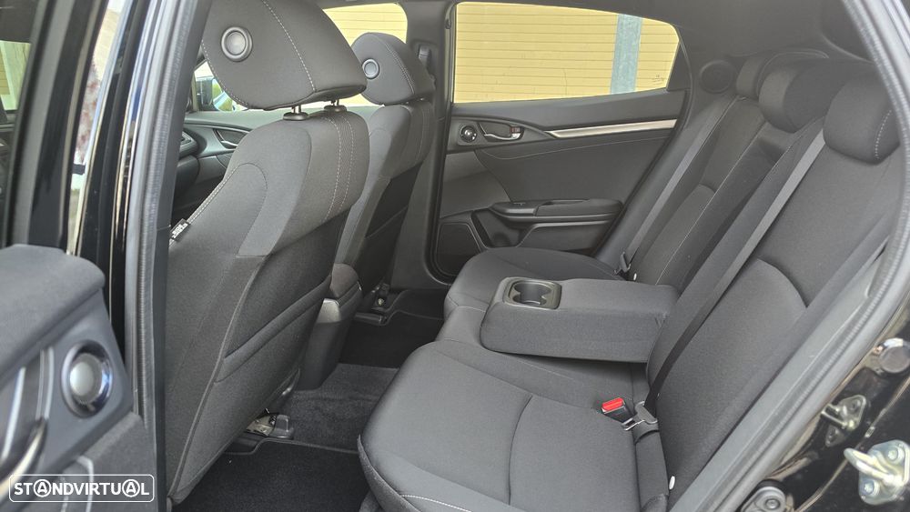 Honda Civic 1.5 i-VTEC Sport Plus - 22