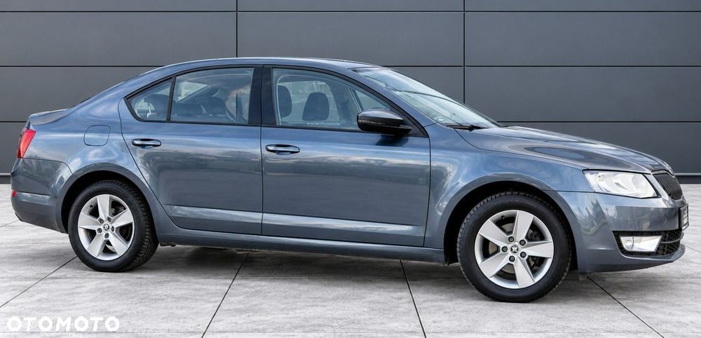 Skoda Octavia 2.0 TDI Edition DSG - 5